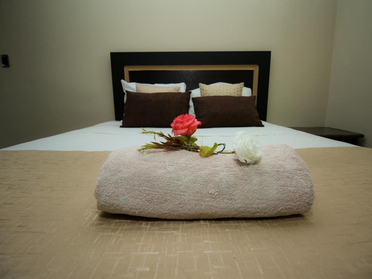 Las Rosas De Punta Cana Apartment Bagian luar foto
