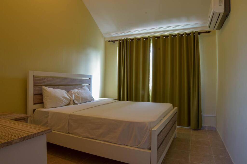 Las Rosas De Punta Cana Apartment Bagian luar foto
