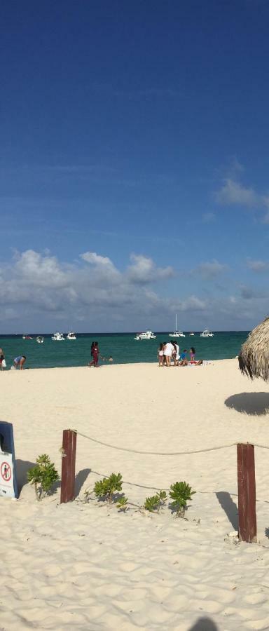 Las Rosas De Punta Cana Apartment Bagian luar foto